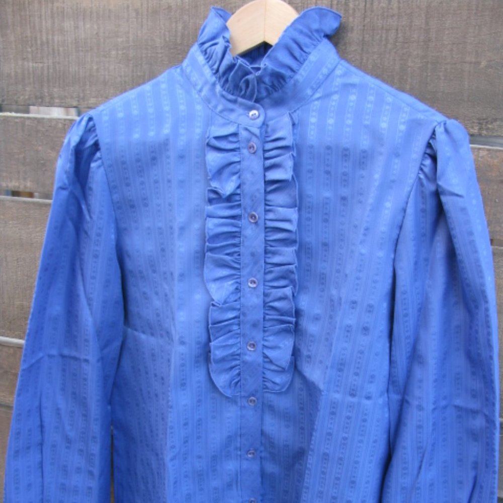 1980's blue blouse with ruffles size 16